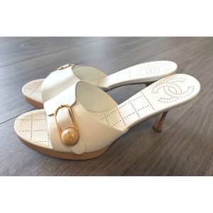 Chanel CC Leather Wood Heel Mules Size 11 White Gold Y2K Italy